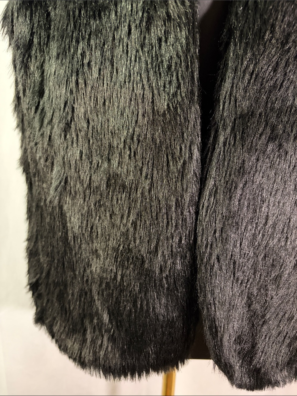 Gap True Black Faux Fur Open Front Vest - Picture 8 of 16